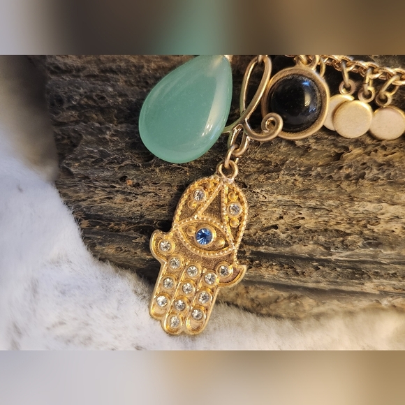 NWOT Hamsa Hand Necklace - Picture 3 of 4